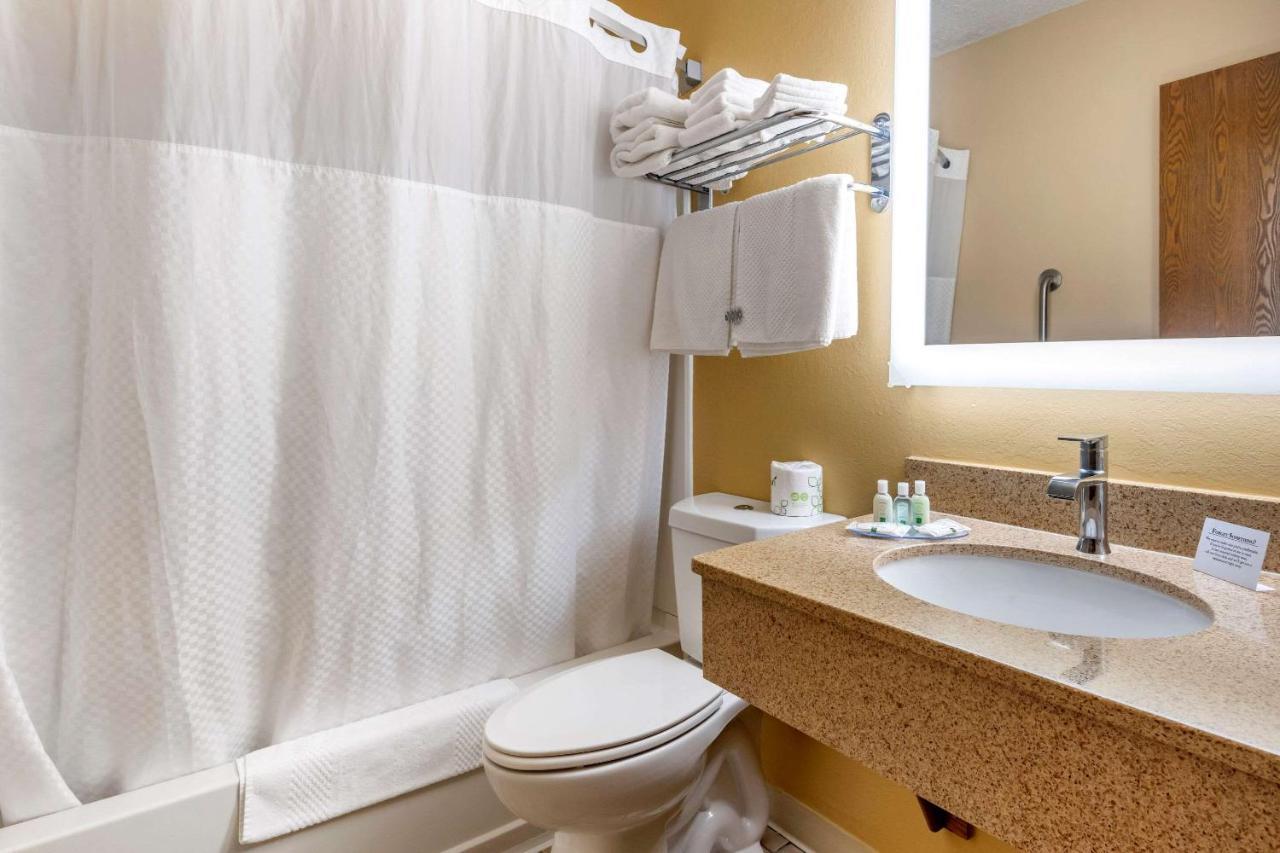 Quality Inn Сенфорд Екстер'єр фото